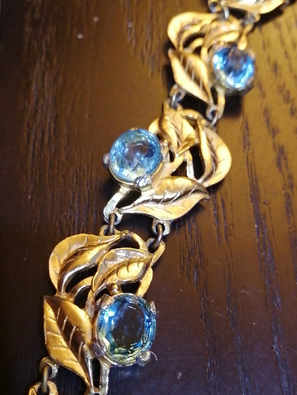Coro Vintage Gold Plated Leaf Bracelet with Faceted Blue Crystals 7.5" Long